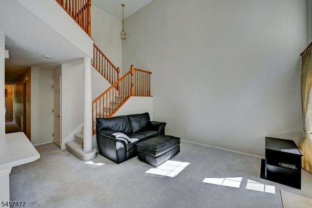 103 Cricket Hill Cir, South Brunswick Twp., NJ 08540