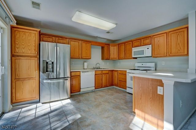 103 Cricket Hill Cir, South Brunswick Twp., NJ 08540