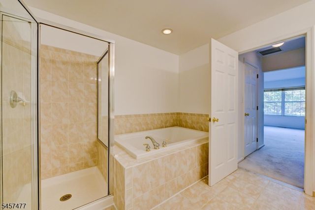 103 Cricket Hill Cir, South Brunswick Twp., NJ 08540