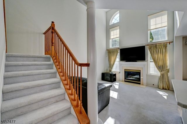 103 Cricket Hill Cir, South Brunswick Twp., NJ 08540