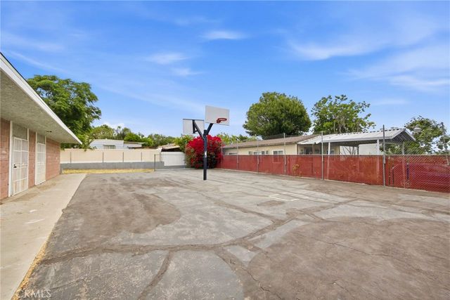 5803 Mission Blvd, Riverside, CA 92509