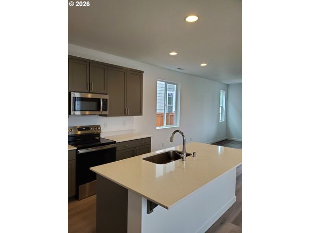 505 Sw EATON Blvd, Battle Ground, WA 98604