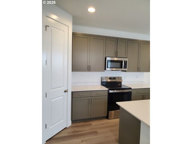 505 Sw EATON Blvd, Battle Ground, WA 98604