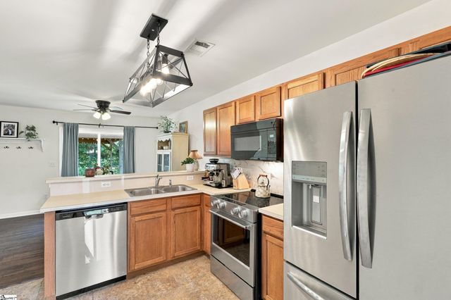 9 Hollow Tree Way, Greenville, SC 29605
