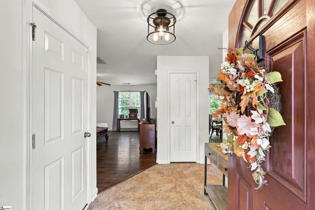9 Hollow Tree Way, Greenville, SC 29605
