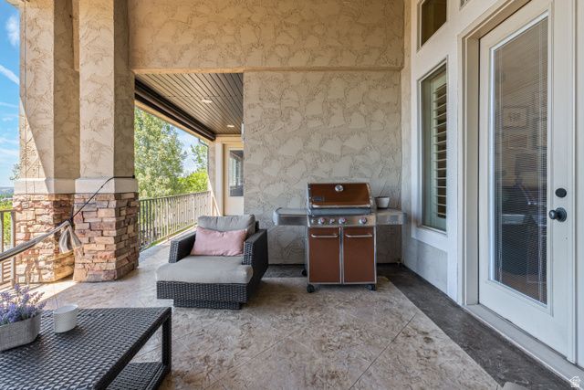 576 S 1800 E, Fruit Heights, UT 84037