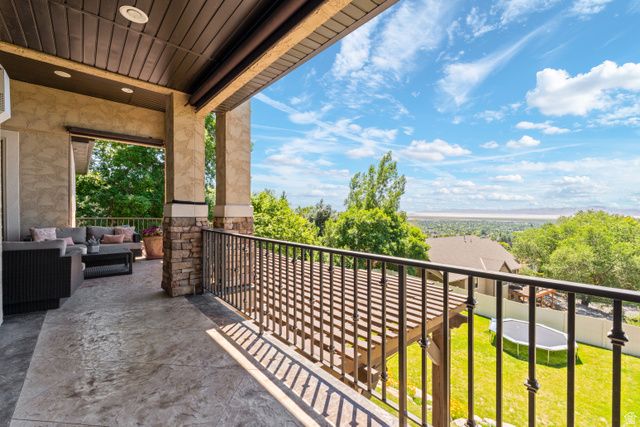 576 S 1800 E, Fruit Heights, UT 84037