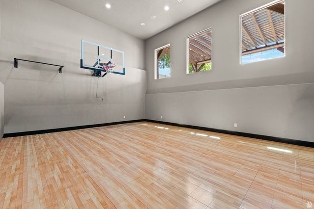 576 S 1800 E, Fruit Heights, UT 84037