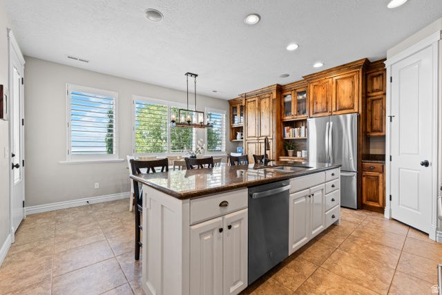 576 S 1800 E, Fruit Heights, UT 84037