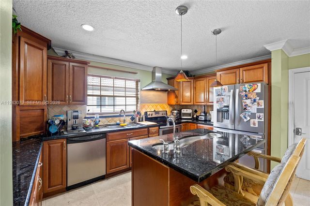 15330 SW 170th Ter, Miami, FL 33187