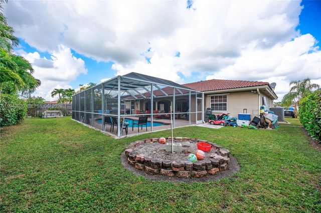 15330 SW 170th Ter, Miami, FL 33187