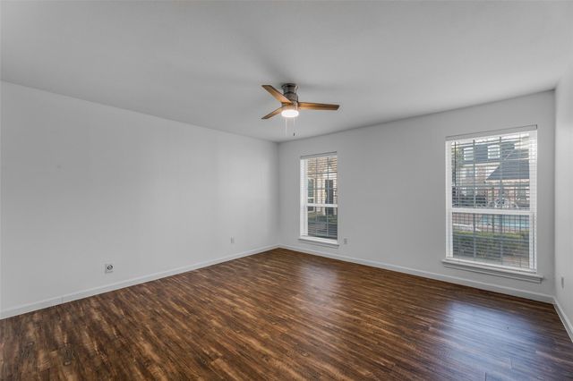 361 N Post Oak Lane 131, Houston, TX 77024