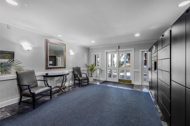 361 N Post Oak Lane 131, Houston, TX 77024