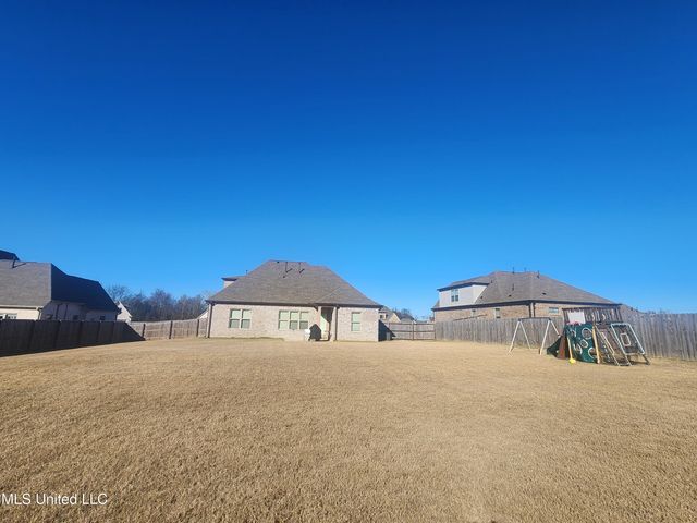 2323 Killeglan Cove, Southaven, MS 38672