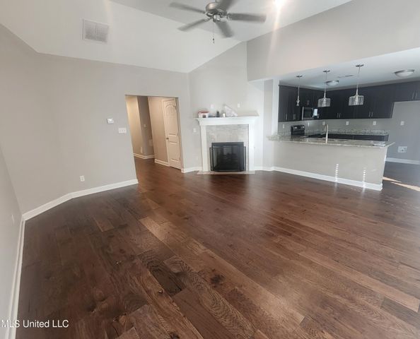 2323 Killeglan Cove, Southaven, MS 38672