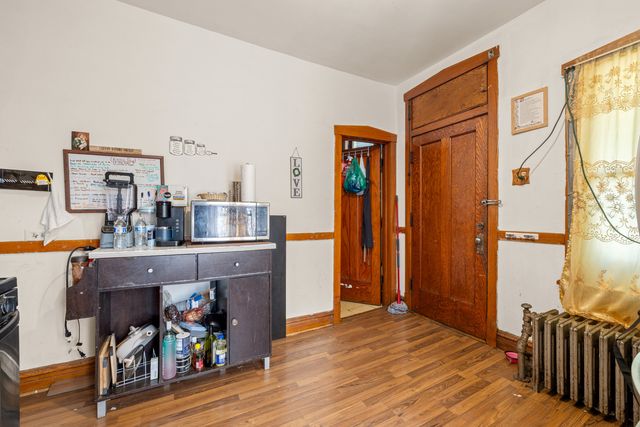 3031 N DAVLIN Court, Chicago, IL 60618