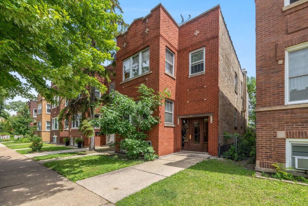 3031 N DAVLIN Court, Chicago, IL 60618