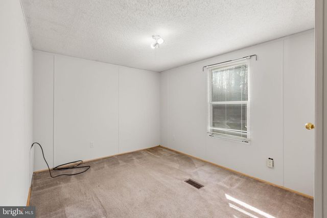 4703 HOLLY DR, Partlow, VA 22534