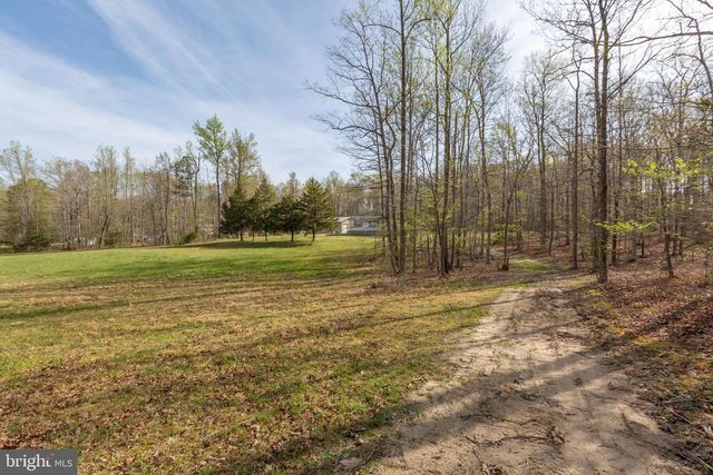 4703 HOLLY DR, Partlow, VA 22534