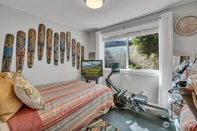 8022 S 112 Street, Seattle, WA 98178