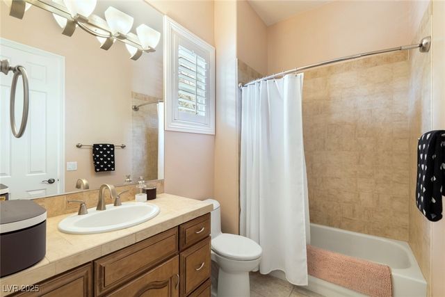 9732 Verlaine Court, Las Vegas, NV 89145