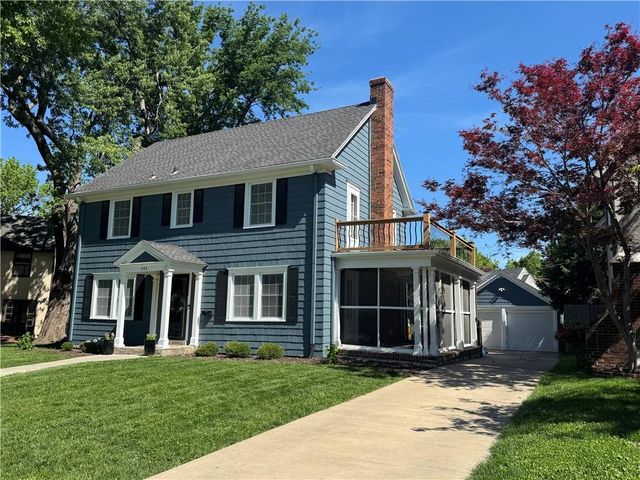 444 W Dartmouth Road, Kansas City, MO 64113