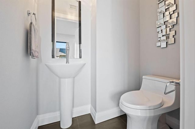 8 Portside Drive 8a, Fort Lauderdale, FL 33316