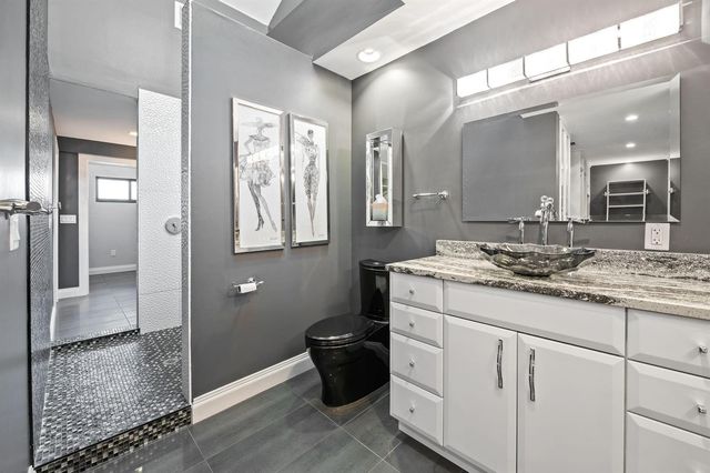 8 Portside Drive 8a, Fort Lauderdale, FL 33316