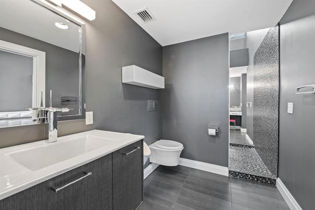 8 Portside Drive 8a, Fort Lauderdale, FL 33316