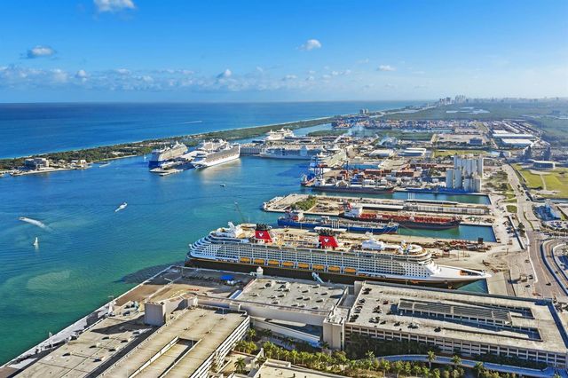 8 Portside Drive 8a, Fort Lauderdale, FL 33316
