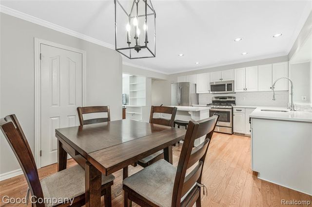 2154 Pennsylvania Lane, Ann Arbor, MI 48103