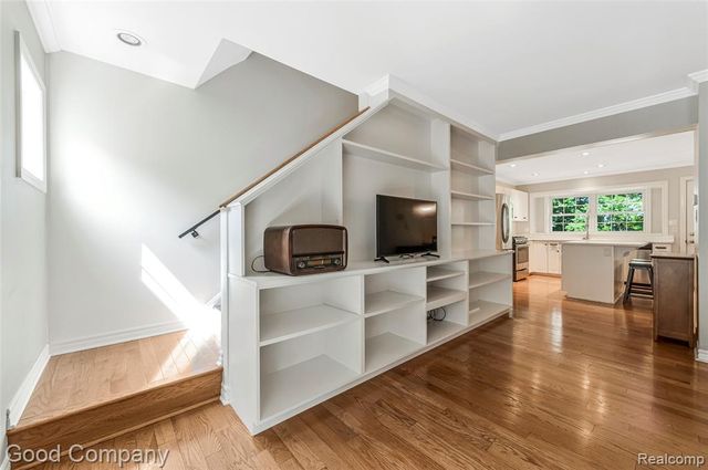 2154 Pennsylvania Lane, Ann Arbor, MI 48103
