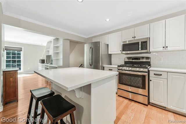 2154 Pennsylvania Lane, Ann Arbor, MI 48103
