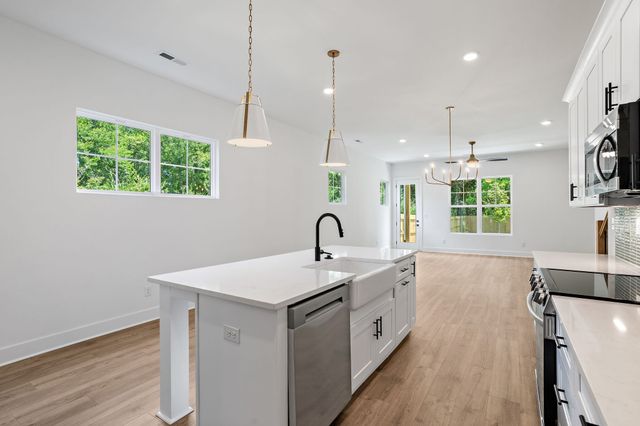 1907 Ashton Ave, Nashville, TN 37218