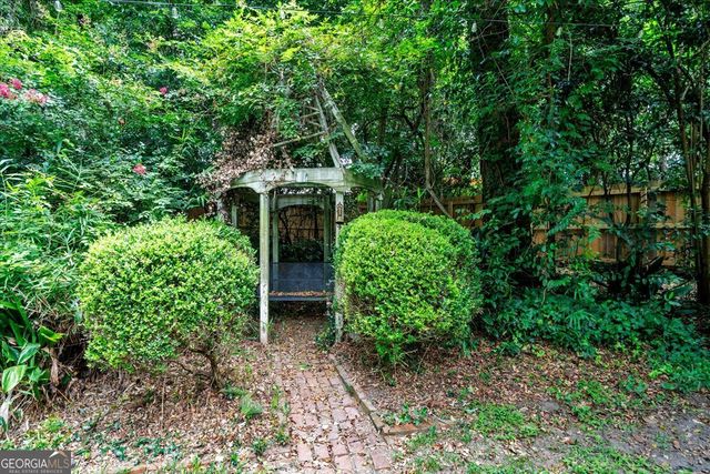3860 Ridge Avenue, Macon, GA 31204
