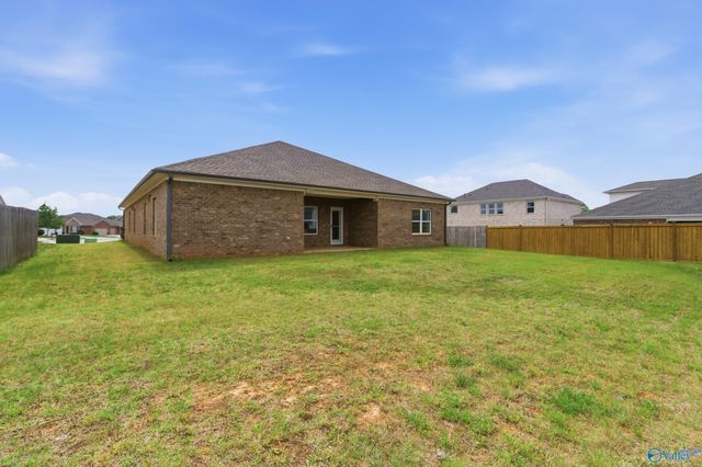 7555 Addison Drive NW, Huntsville, AL 35806