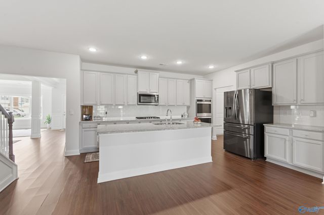 7555 Addison Drive NW, Huntsville, AL 35806