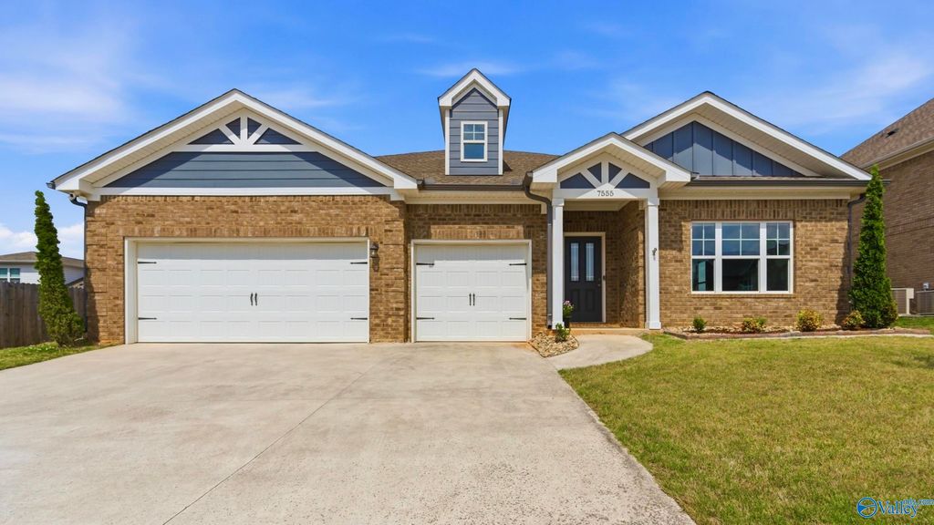 7555 Addison Drive NW, Huntsville, AL 35806