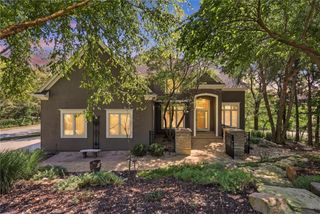 26615 W Greentree Court, Olathe, KS 66061
