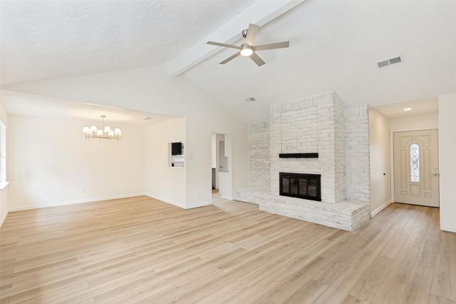 7307 Sunlight Lane, Houston, TX 77095