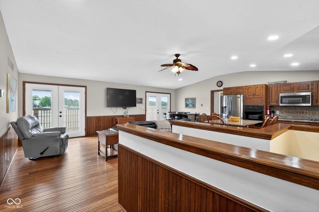 709 Shoreline Drive, Cicero, IN 46034