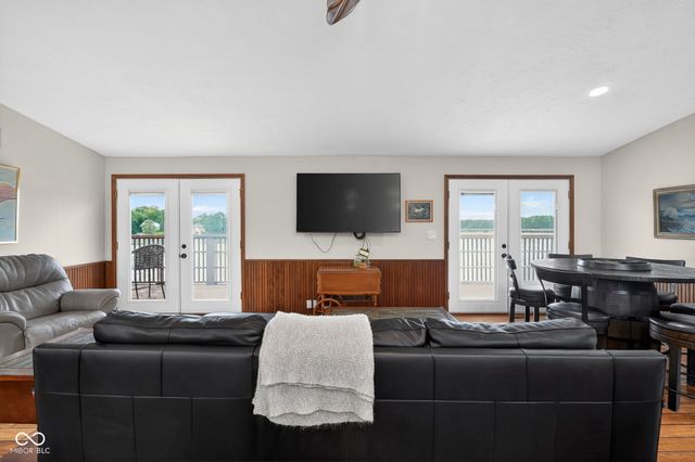 709 Shoreline Drive, Cicero, IN 46034