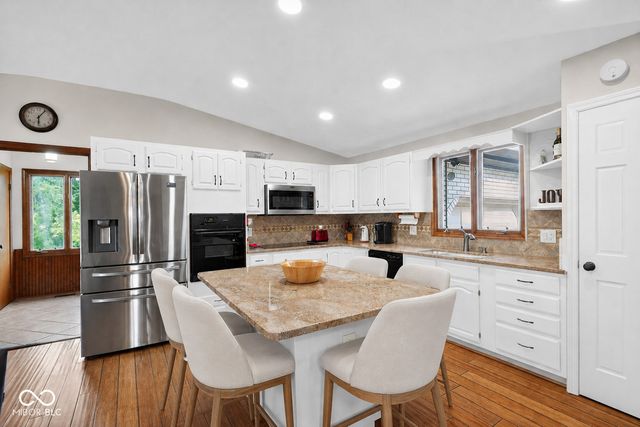 709 Shoreline Drive, Cicero, IN 46034