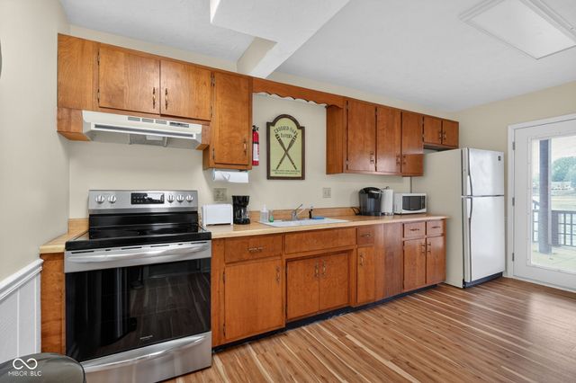 709 Shoreline Drive, Cicero, IN 46034