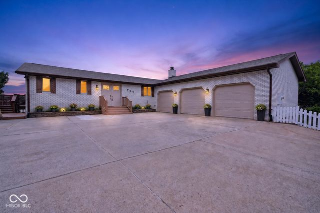 709 Shoreline Drive, Cicero, IN 46034
