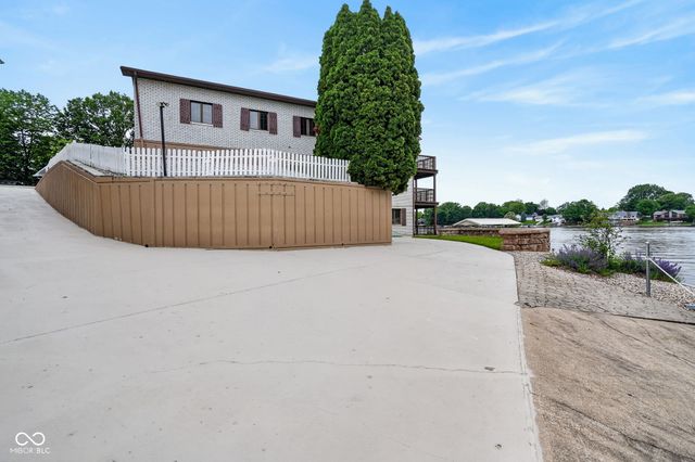 709 Shoreline Drive, Cicero, IN 46034