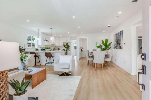 86 N Claremont Avenue, San Jose, CA 95127