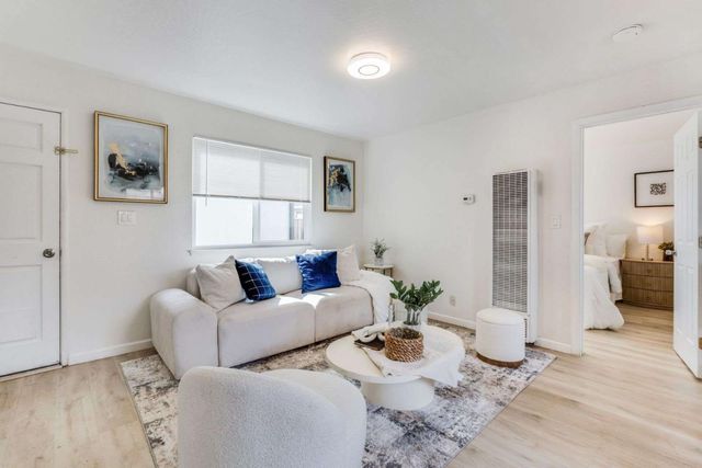 86 N Claremont Avenue, San Jose, CA 95127