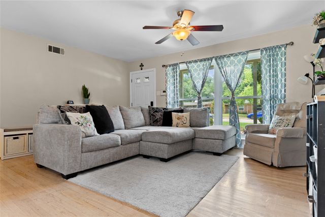 1611 Belmead Lane, Irving, TX 75061