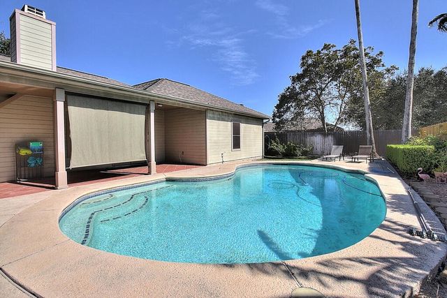 7642 Dallas St, Corpus Christi, TX 78413